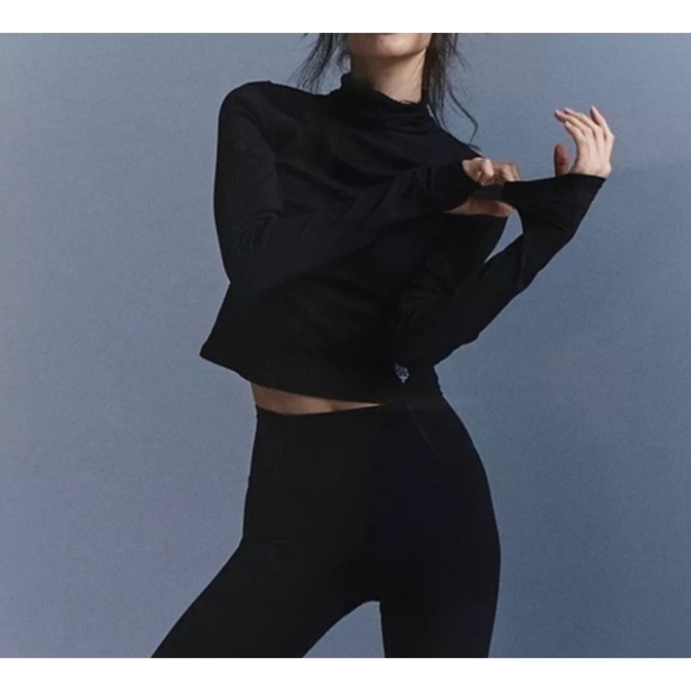 Free People Movement Tempo Ribbed Turtleneck Top Size S Black Athletic Gorpcore